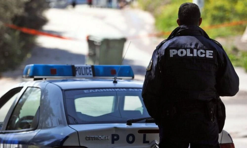Σύλληψη δυο αστυνομικών για εκβίαση και δωροληψία στην Αττική